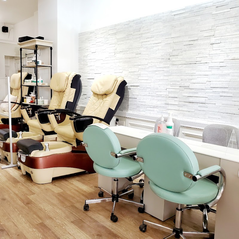 Scarlett Manhattan Nail and Spa