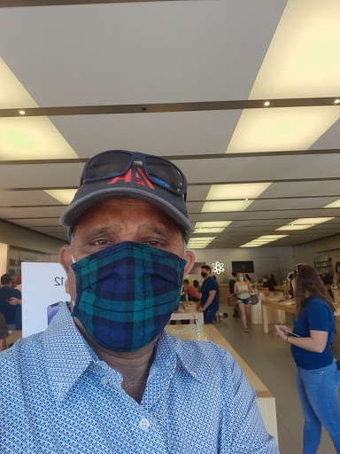 Computer Store «Apple Main Place», reviews and photos, 120 W Jefferson Ave, Naperville, IL 60540, USA