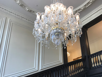V & A Chandelier Cleaning Limited