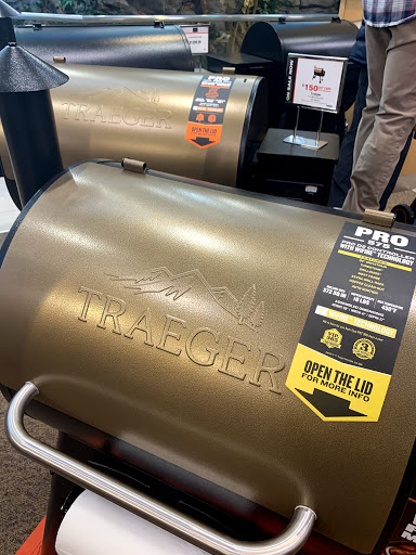 Sporting Goods Store «SCHEELS», reviews and photos, 6503 W 135th St, Overland Park, KS 66223, USA