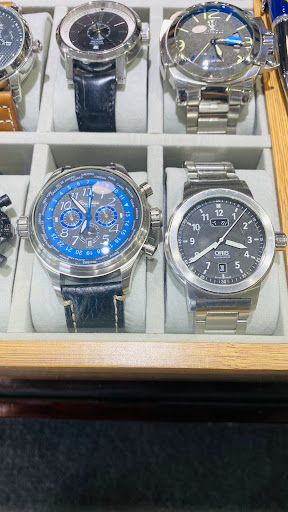 Jewelry Store «Shnayder Jewelry and Pawn Shop», reviews and photos, 110 Daniel Webster Hwy, Nashua, NH 03060, USA