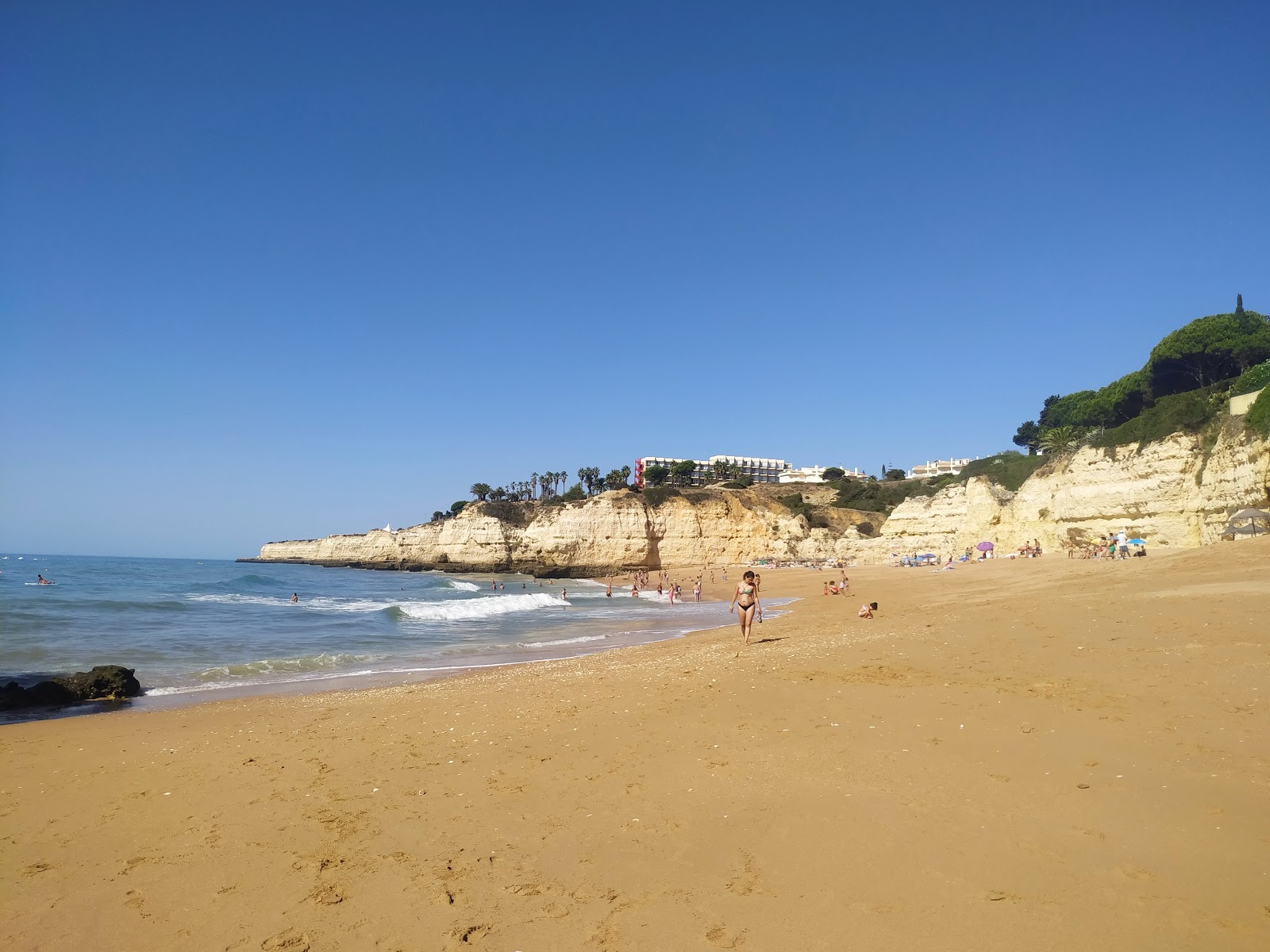 Photo of Cova Redonda beach and the settlement