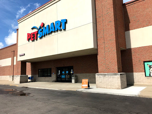Pet Supply Store «PetSmart», reviews and photos, 5650 Mercury Dr, Dearborn, MI 48126, USA