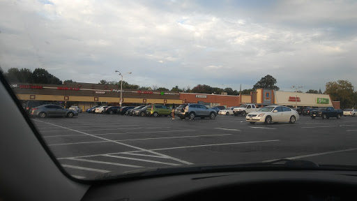 Shopping Mall «Liberty Court Shopping Center», reviews and photos, 8660 Liberty Rd, Randallstown, MD 21133, USA