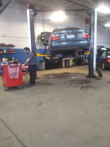Auto Repair Shop «Master Auto Service», reviews and photos, 1025 Troy Ct, Troy, MI 48083, USA