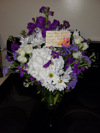 Florist «Varise Bros. Florist», reviews and photos, 104 Sterling St, Clinton, MA 01510, USA