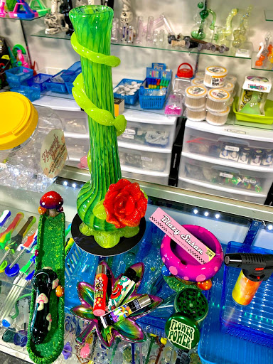 Tobacco Shop «Treehouse Smoke Shop», reviews and photos, 1321 N Federal Hwy, Hollywood, FL 33020, USA