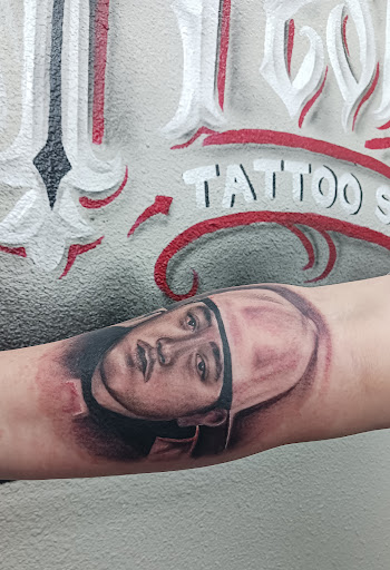 Find tattoo anklet ideas for your next unique tattoo in Abilene at Freshink tattoo studio