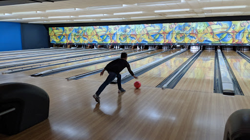 Bowling Alley «Plaza Lanes Bowling Center», reviews and photos, 506 Droste Rd, St Charles, MO 63301, USA