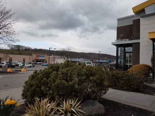 Shopping Mall «Sussex County Mall», reviews and photos, 15 Hampton House Rd, Newton, NJ 07860, USA