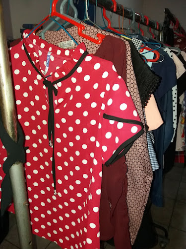 Opiniones de Bodega del buen vestir . Ropa para todos en La Troncal - Tienda de ropa