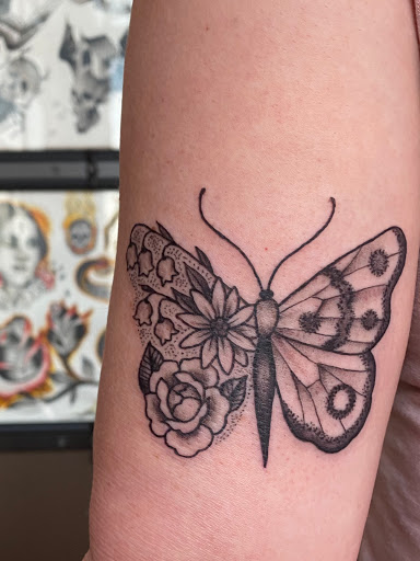 Tattoo Shop «Grizzly Tattoo», reviews and photos, 3949 N Williams Ave, Portland, OR 97227, USA