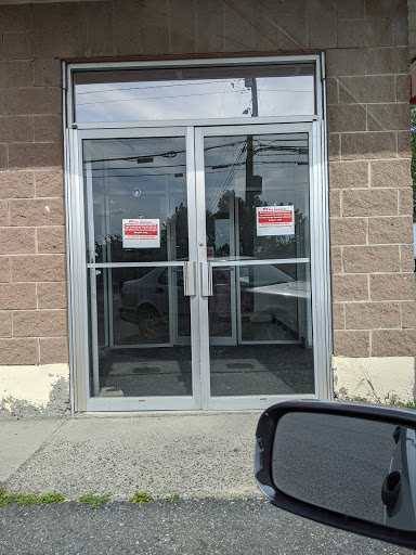 Pet Quarters, 337 Main St, Waterville, ME 04901, USA, 