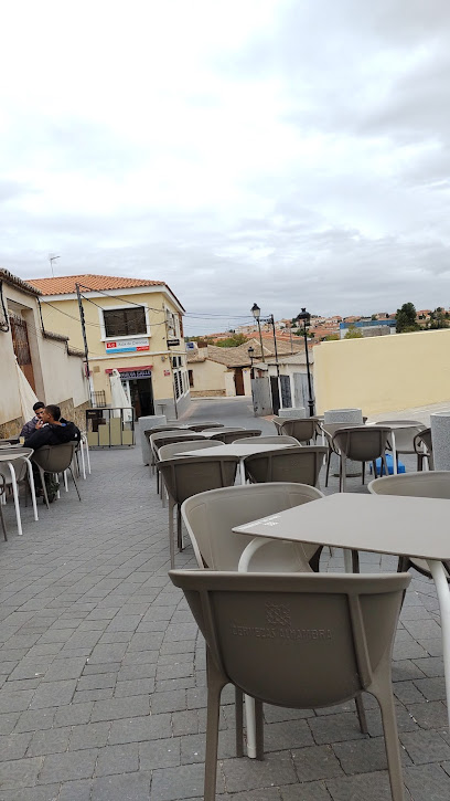 La Nueva Calle Cobisa: Cerca de Puy du fou - C. Libreros, Num 1, 45111 Cobisa, Toledo, Spain