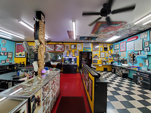 Tattoo Shop «Red Room Tattoo», reviews and photos, 231 Nord Ave, Chico, CA 95928, USA