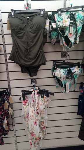 Department Store «T.J. Maxx», reviews and photos, 711 Southbridge St, Auburn, MA 01501, USA