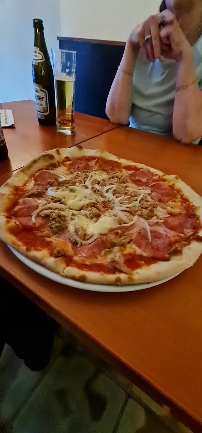Nemati,s Pizzeria Saggen - Erzherzog-Eugen-Straße 26, 6020 Innsbruck, Austria