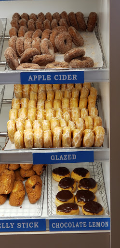 Donut Shop «Whitney Donut Shop», reviews and photos, 2574 Whitney Ave, Hamden, CT 06518, USA