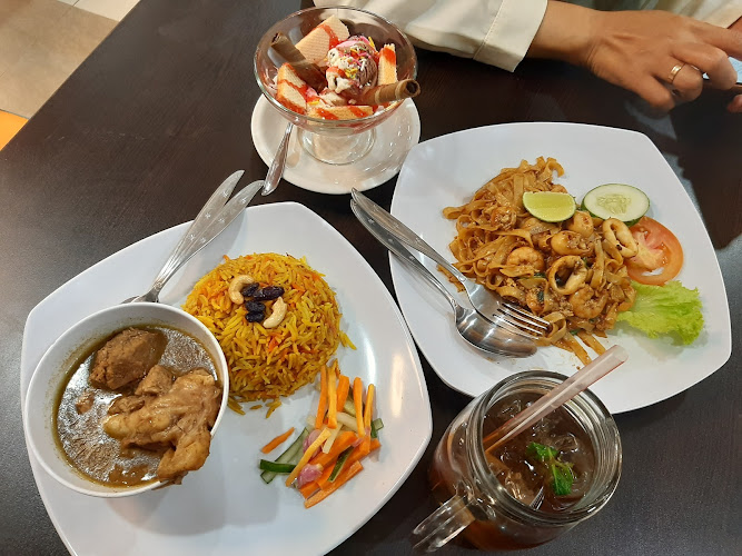GH CORNER Restoran Malaysia Halal Surabaya