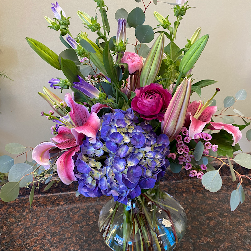 Florist «Concord Flower Shop», reviews and photos, 135 Commonwealth Ave, Concord, MA 01742, USA
