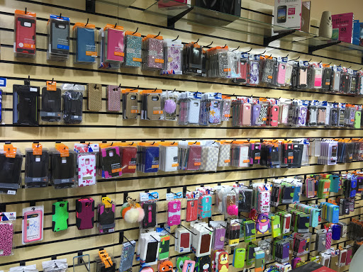 Cell Phone Store «SIMPLE MOBILE AND CELLPHONE REPAIR», reviews and photos, 1176 N State Road-7, Lauderhill, FL 33313, USA