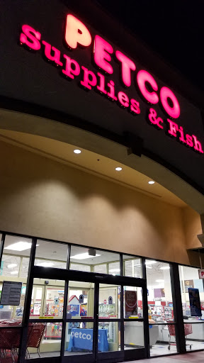 Petco Animal Supplies, 1415 E Warner Rd, Gilbert, AZ 85296, USA, 