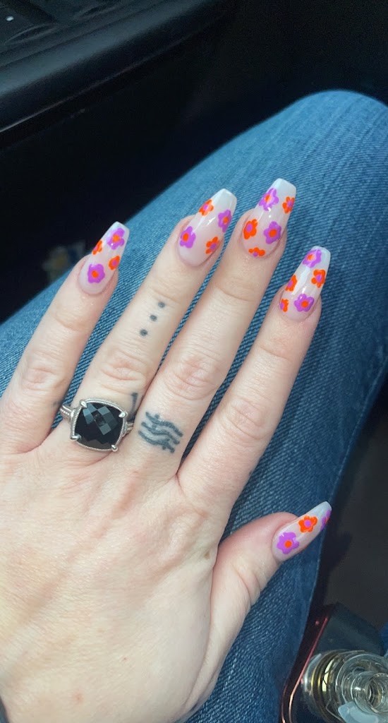 American Nails & Spa 22655