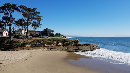 Sunny Cove Beach