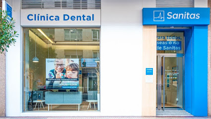 Clínica Dental Sanitas Vitoria en Vitoria-Gasteiz 