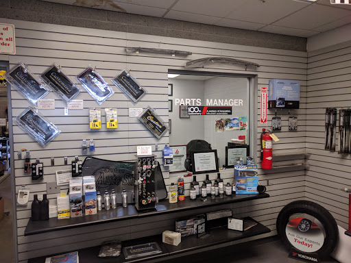 Mitsubishi Dealer «Anaheim Mitsubishi», reviews and photos, 1300 S Auto Center Dr, Anaheim, CA 92806, USA