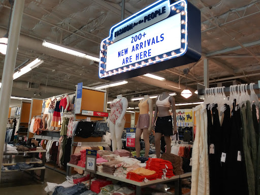 Clothing Store «Old Navy», reviews and photos, 4502 S Steele St, Tacoma, WA 98409, USA