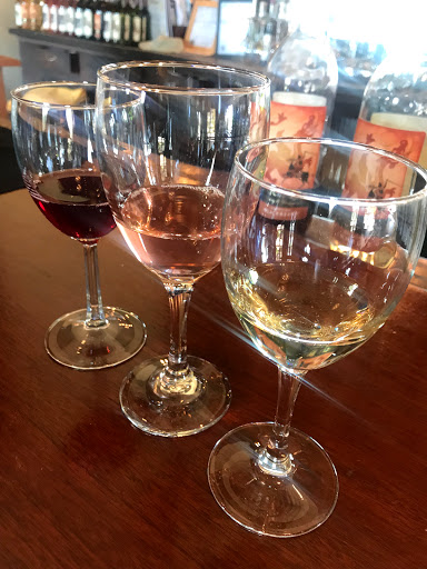 Winery «Castle Hill Winery», reviews and photos, 3650 Lexington Rd, Versailles, KY 40383, USA