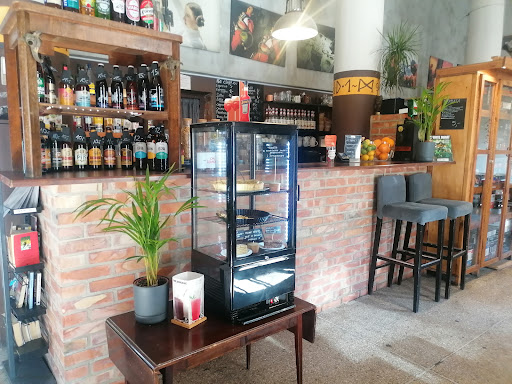 Paradox Cafe