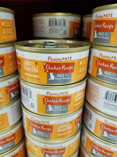 Pet Supply Store «Petco Animal Supplies», reviews and photos, 4950 S 76th St, Greenfield, WI 53220, USA