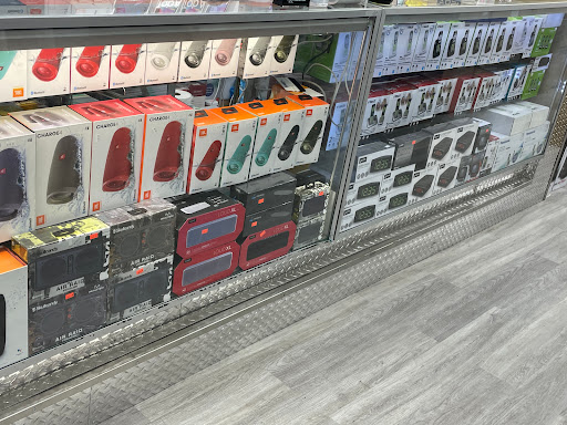 Electronics Store «King Electronics», reviews and photos, 4374 White Plains Rd, Bronx, NY 10466, USA