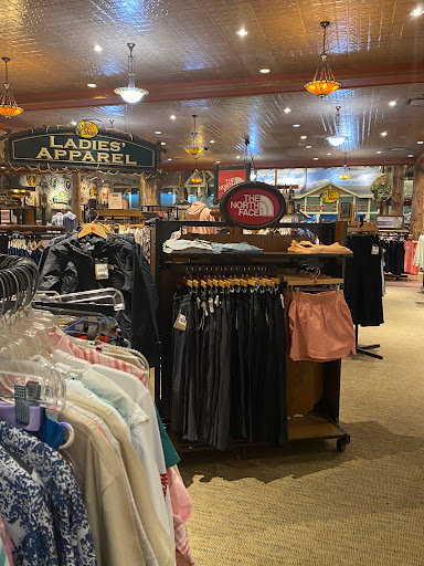 Sporting Goods Store «Bass Pro Shops», reviews and photos, 6425 Daniel Burnham Dr, Portage, IN 46368, USA