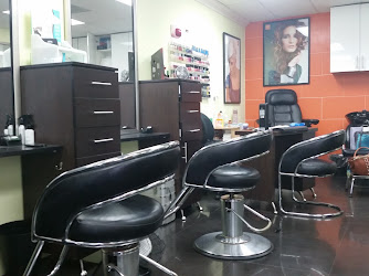 Studio-C Salon (Beauty Salon & Nail Salon) Estilista Carlos