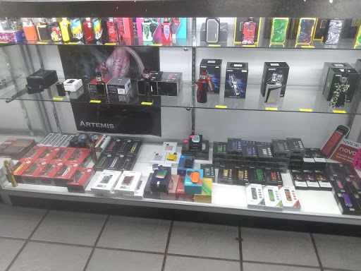 Vaporizer Store «High Life Smoke Shop», reviews and photos, 19501 W Catawba Ave, Cornelius, NC 28031, USA