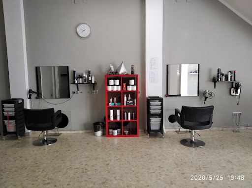 Por los pelos jyd Peluqueros en Bormujos, Sevilla