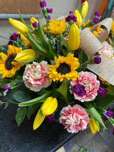 Florist «June Florist», reviews and photos, 8607 18th Ave, Brooklyn, NY 11214, USA