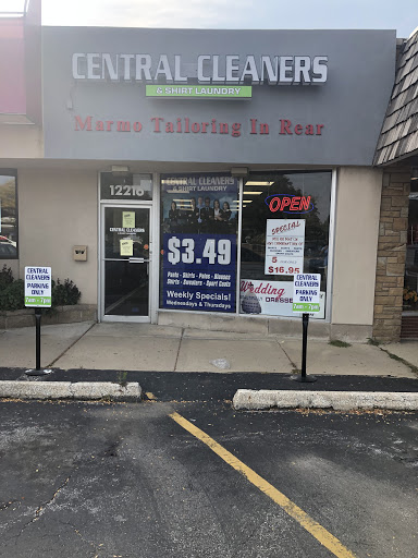 Dry Cleaner «Central Discount Cleaners», reviews and photos, 12230 Harlem Ave, Palos Heights, IL 60463, USA
