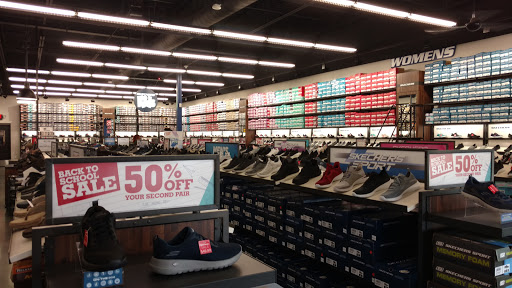 SKECHERS Factory Outlet