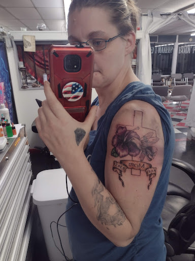 Tattoo Shop «Divine Lines Body Art Studio», reviews and photos, 6420 Rogers Ave, Fort Smith, AR 72903, USA