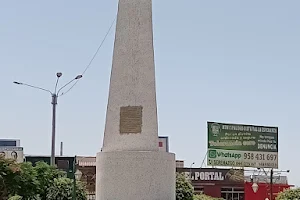 Plaza principal de La Esperanza image