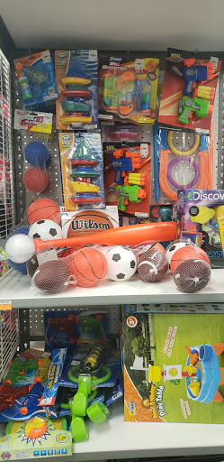 Home Goods Store «Tuesday Morning», reviews and photos, 1750 E Belt Line Rd, Richardson, TX 75081, USA