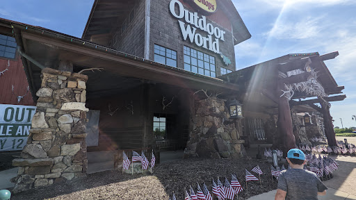 Sporting Goods Store «Bass Pro Shops», reviews and photos, 6425 Daniel Burnham Dr, Portage, IN 46368, USA