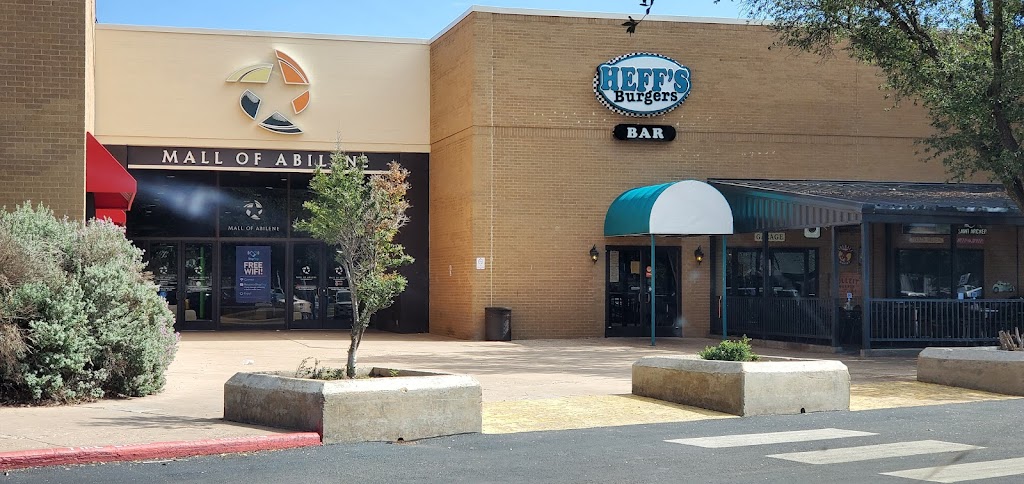 Heff’s Burger & Bar 79606