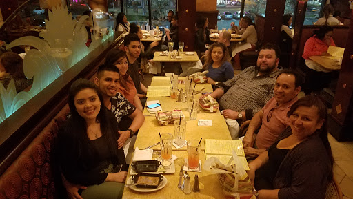 Restaurant «The Cheesecake Factory», reviews and photos, 1504 Old Country Rd, Westbury, NY 11590, USA