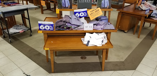 Shopping Mall «The Lakes Mall», reviews and photos, 5600 Harvey St, Muskegon, MI 49444, USA