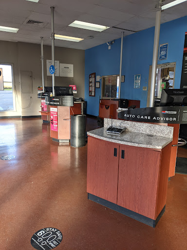 Tire Shop «Firestone Complete Auto Care», reviews and photos, 3529 S Westnedge Ave, Kalamazoo, MI 49008, USA